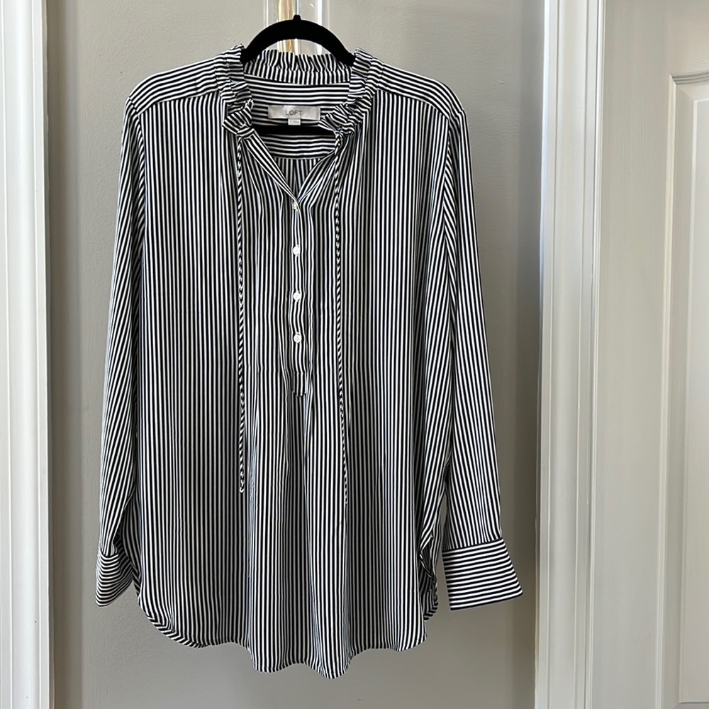 EUC Like New Loft Button Down Shirt